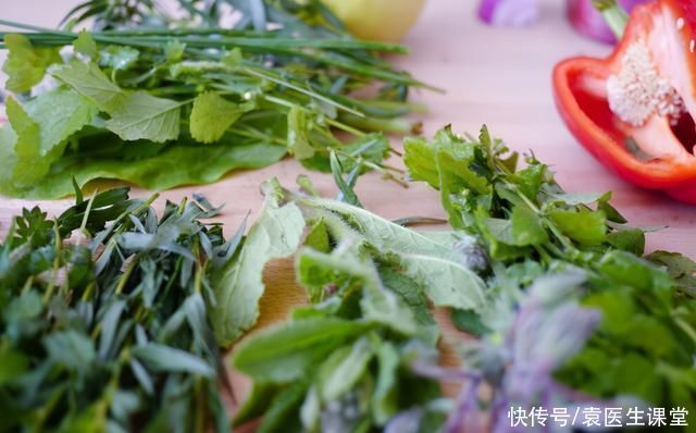 肝脏|43岁女子，从肝硬化到肝功正常，医生常吃1物，肝脏慢慢柔软