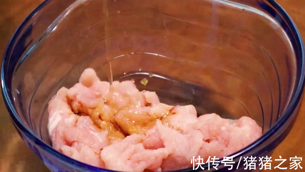 北方特色菜木须肉的家常做法,嫩滑鲜香色泽诱人,很适合老人小孩