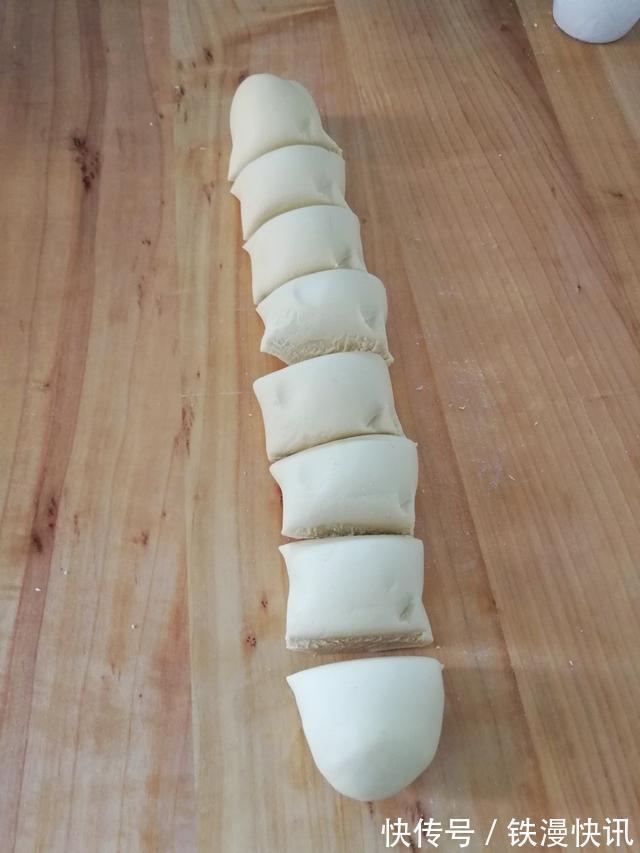 玉米|玉米面新吃法，不加油不加糖，不蒸不烙，味道香酥，吃一次还想吃