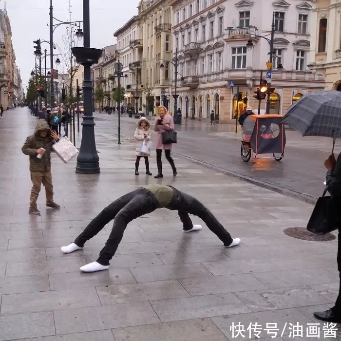  街头雕塑|把“假人”摆上街头，专吓路过行人，知道他的想法后忍不住点赞