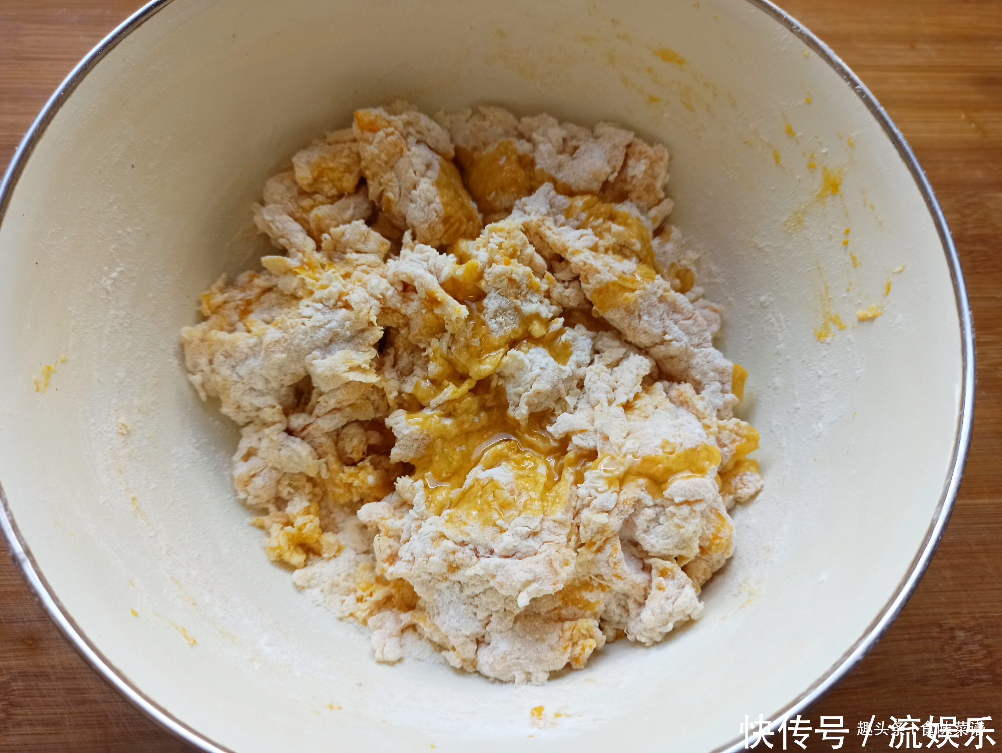 山药加南瓜的吃法火了,健脾养胃,外酥里软又解馋,比面包好吃