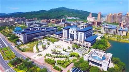 广东东莞即将新建一所王牌大学，占地2350亩，名字却引发争议