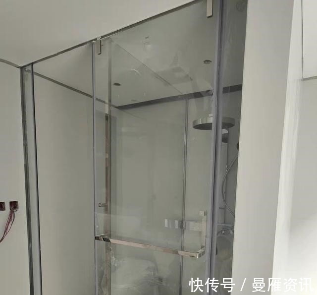 淋浴区|马桶和淋浴区共用一扇门，一门2用实现三分离式，比日本那招实用