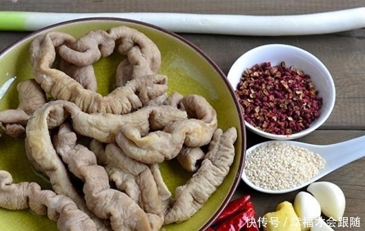 男人|肥肠这样做成下酒菜,真是越吃越香,很多男人超爱它