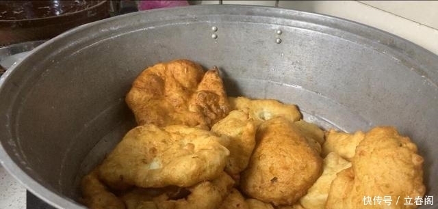 今天才知道,面粉的家常新做法,比油条简单,比包子还香