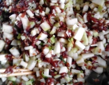 天热包子就得这做法，不发酵不饧面，皮薄馅香，咬一口满嘴流汁