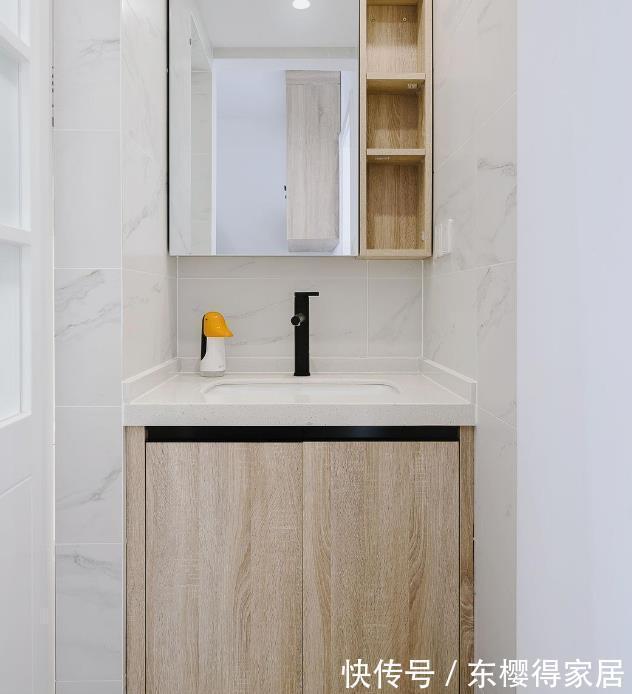 原木色|68㎡小户型住下一家四口,每1㎡就这样被榨干,干净整洁又实用!