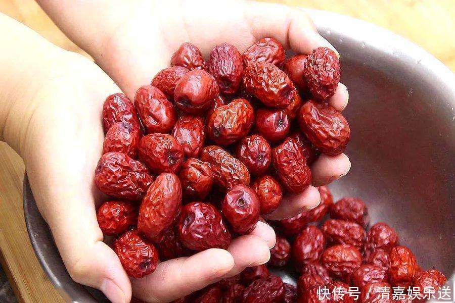 两样|过了30的女人要多吃红枣,红枣加两样做成豆浆,补血养颜没得说