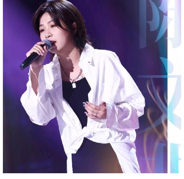 好聲音|《好聲音》李克勤鼓勵(lì)女學(xué)員，回憶年輕時(shí)代，那英贊賞男選手-他太像梁博