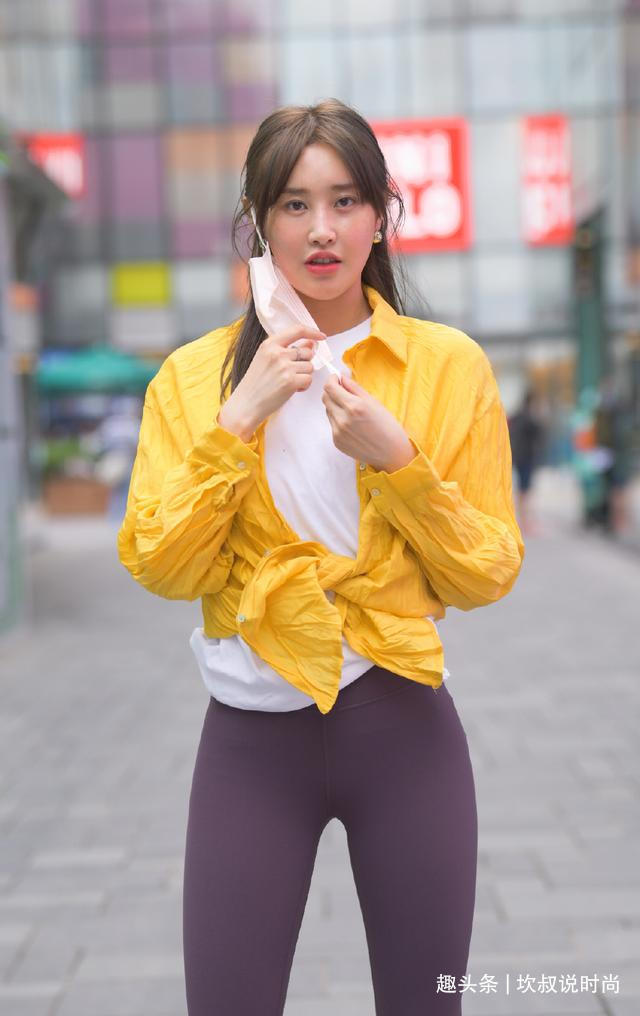 小姐姐|想穿好瑜伽裤,这样的搭配少不了,既时尚又有魅力