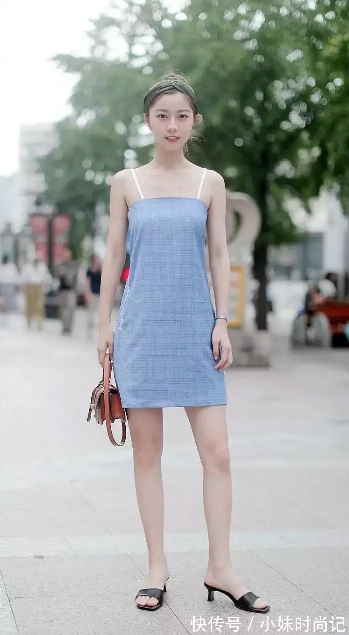 街拍 街拍路人,凸显个性风格的时尚穿搭参考,让你变得与众不同