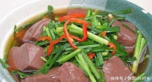 健康|吃完猪血,就拉黑便,对身体健康是利是弊?听听健康专家怎么说