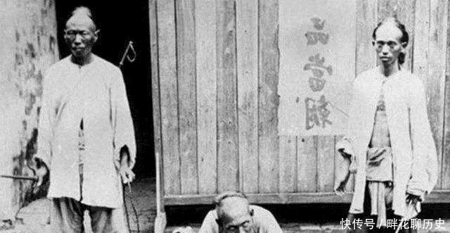 生活|五张清朝老照片带你见识清朝人的生活百态,图5的男子举重实在太像项羽了