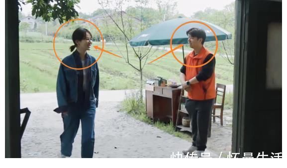 杨紫为吃烤肠打“欠条”，本以为她只带走一根，结果有点笑人