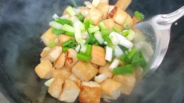 寒露以后，我家就爱吃这一锅，暖心暖胃，营养不长肉，出锅比肉香