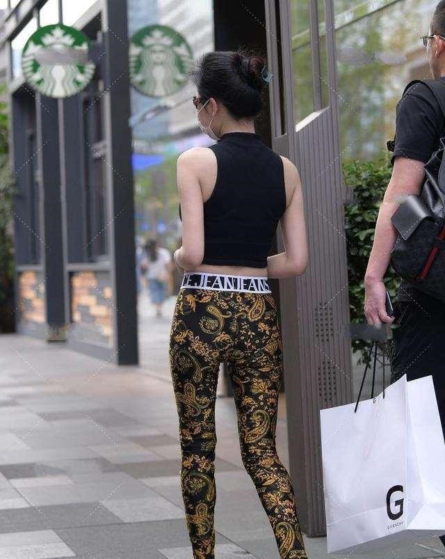 背带裤 打底裤穿出自然不做作风情,适合自己最重要,让你美出高度!