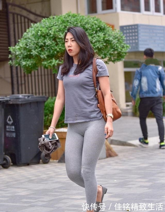 鞋子 无痕“打底裤”,再也不担心有尴尬线的存在了,美女颜值太高!