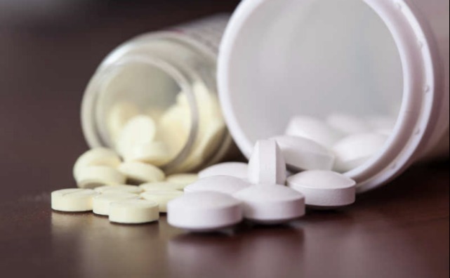 忌口|35岁男子脖子出现“异常”,查出甲状腺结节,医生:这3种食物要忌口