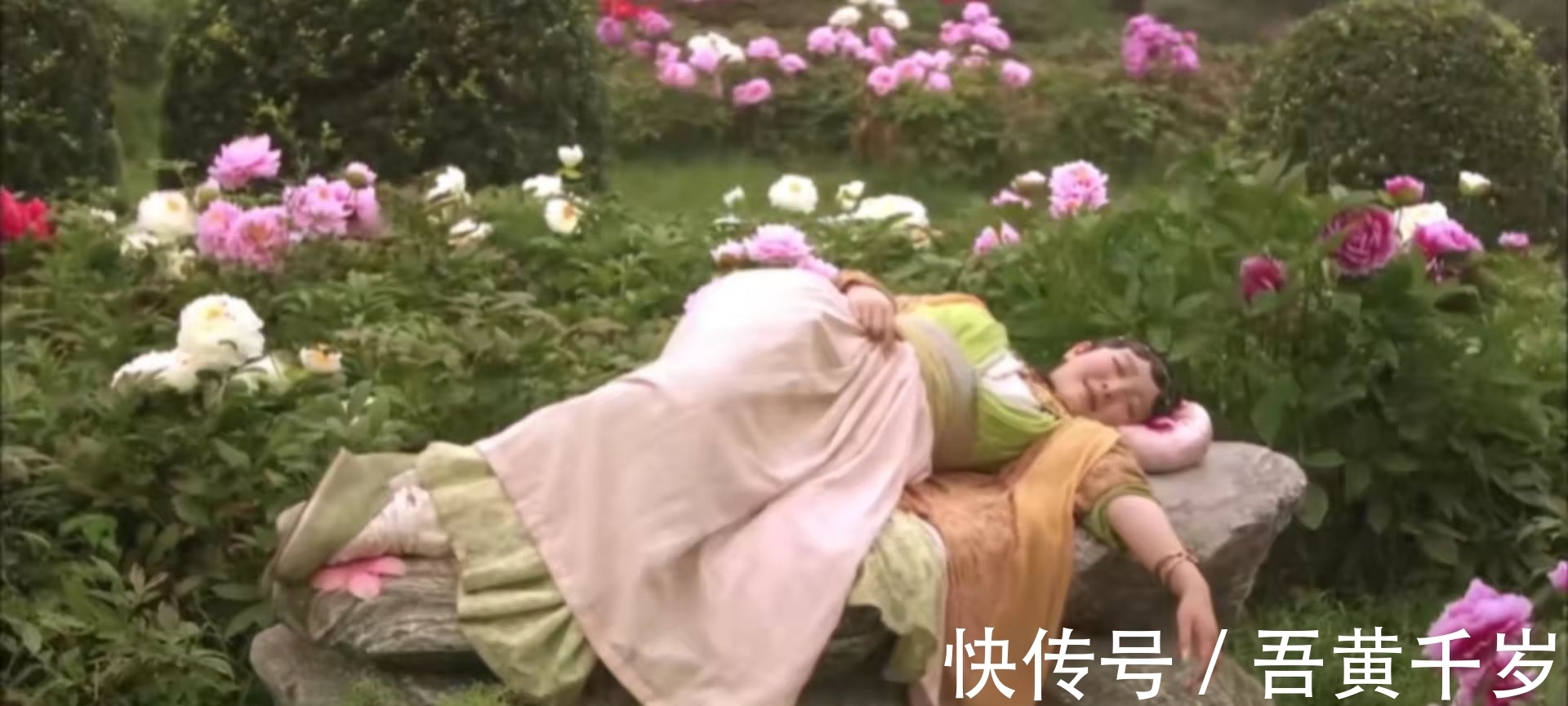 新版@没有对比就没有伤害,一个简单的睡姿,看两版《红楼梦》的差距