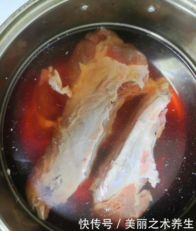 这东西50元1斤，再贵也要吃，有条件就给孩子买，强筋骨身体棒