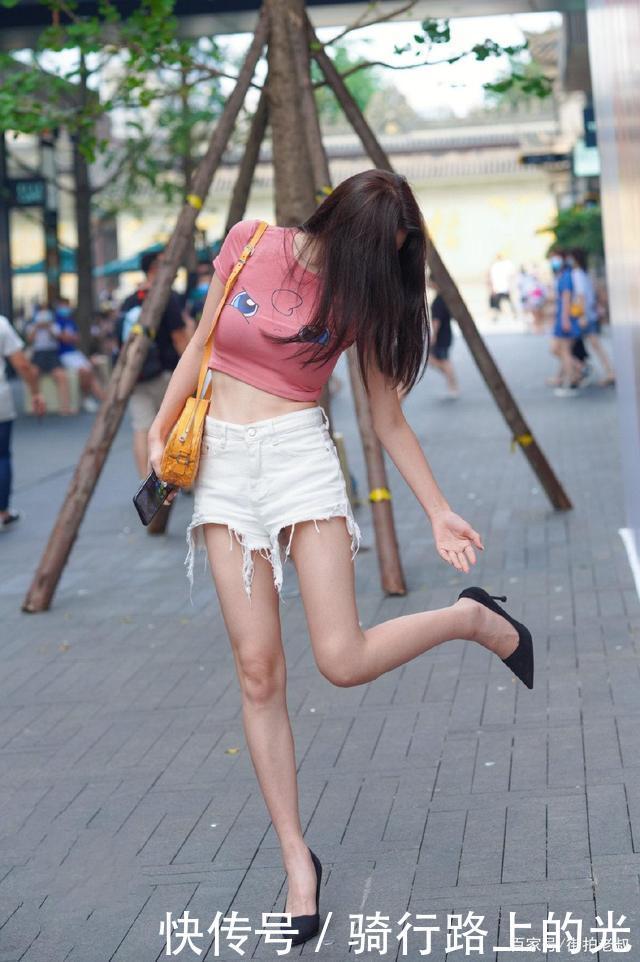 身材|短裤不要随意搭配,整齐才能更好地凸显自己,试试这种新的穿搭法