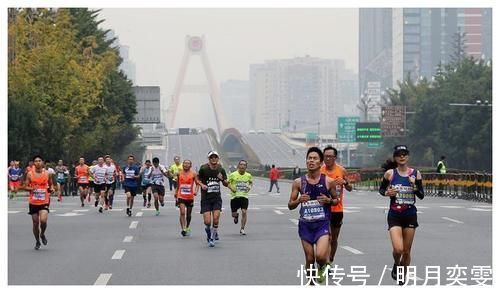 生姜|失眠越来越严重?提醒:晚餐时,这4物若忌口,或能让你倒头就睡