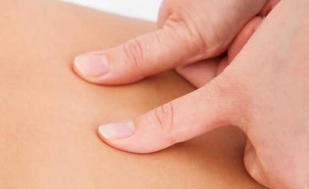 肝经|经常失眠,或是4个穴位堵了,中医提醒睡前按一按,一觉到天明