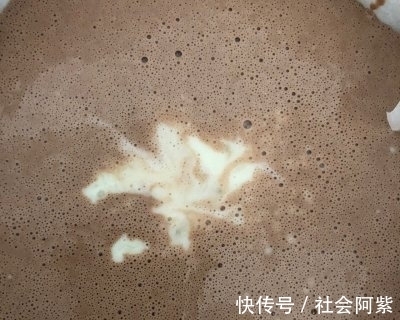 可可酸奶蛋糕|可可酸奶蛋糕，口味鲜美形好色亮，一学就会