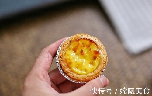2个鸡蛋加点牛奶,教你自制懒人蛋挞,外酥内嫩,味道秒杀kfc