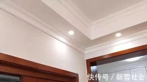 新房|花了四个月，新房硬装才结束，一进门鞋柜特实用，电视墙漂亮极了