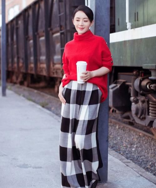 高跟鞋|成年女性如何穿毛衣？这5款红色毛衣的搭配，让你轻松穿出女神范