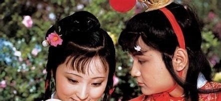 薛宝钗!红楼梦:王夫人用什么称呼刁难林黛玉?回头贾母就用在薛宝钗身上