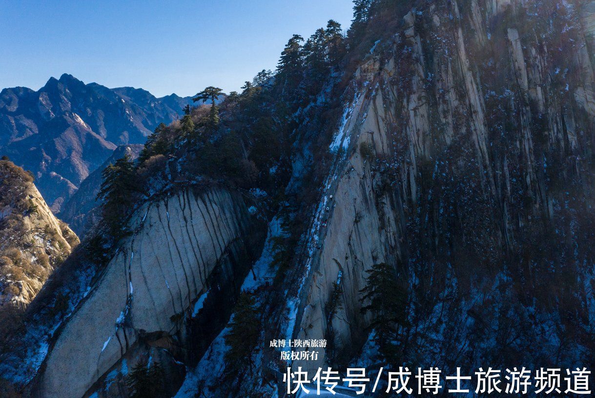 东峰|2800米高空航拍华山，天下第一险的西岳，在高空真的像朵花