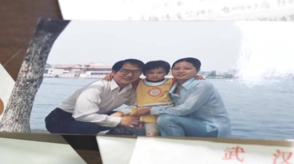 神仙爱情！张定宇120多封情书曝光，网友：想哭……