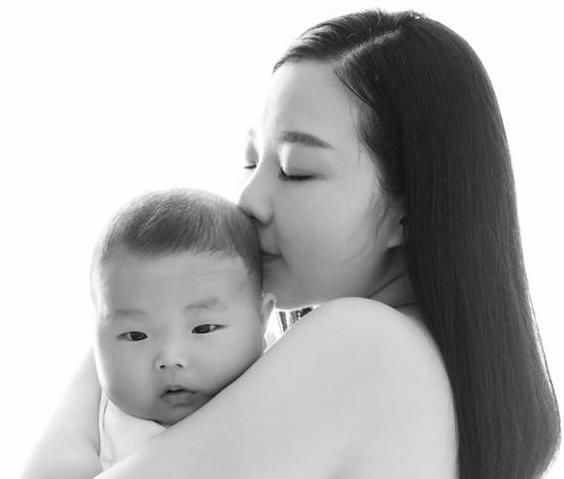 女星|当红女星都在母乳喂养，小仙女们还在担心什么？