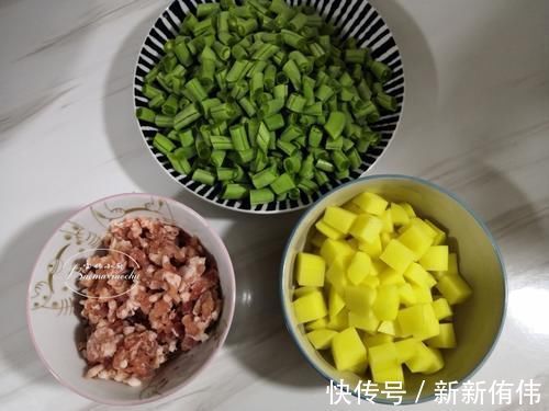 豆角|70岁老妈教我剩米饭新吃法，饭菜一锅，营养省事还健康，比炒饭香