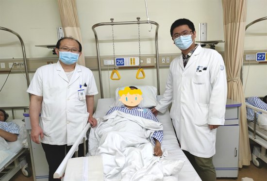 手术切除|老民兵大腿长出六斤重的“哈密瓜”这是种多发于四肢的恶性肿瘤