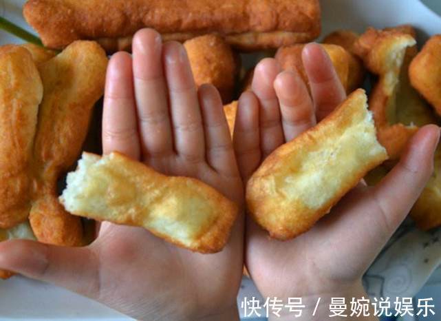 油条最神奇的做法不用油炸,健康营养,小白也能学会!