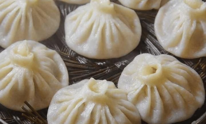 天冷了,少吃饺子馅饼多吃它,皮薄大馅又多汁,深秋吃身体棒