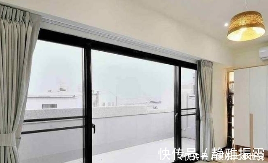 阳台上|阳台不要傻傻装推拉门了，聪明人更喜欢这种设计，后悔当初没察觉
