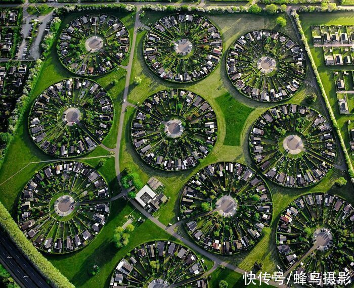 迪斯尼!65个活久未见的设计,一战纪念碑是一家人的“合影”,但缺一个人