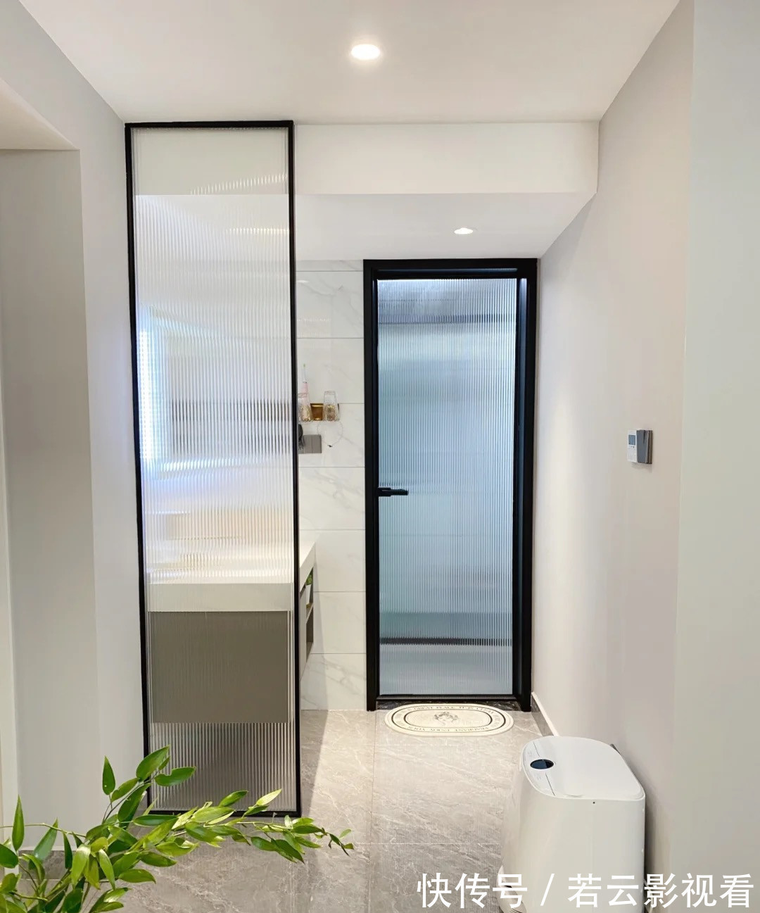 衣帽间|没想到随便装出来的家，得到大家一致好评，简约又大方，真的漂亮