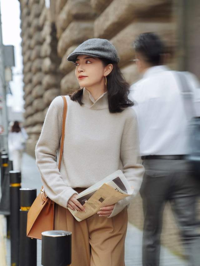 穿搭|女生博主的穿搭指南,毛衣搭配卡其色直筒裤高级洋气,简约优雅