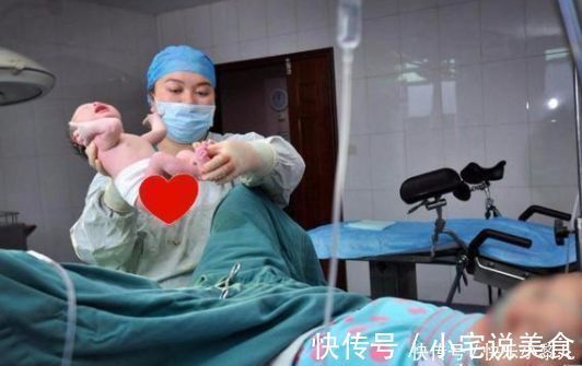 屁屁|新生儿成功娩出后,给产妇看的第一眼是屁屁?护士做法“没毛病”