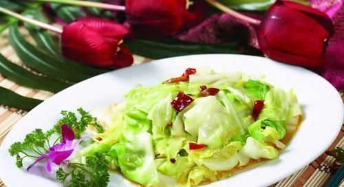 肌肤|11月养生正当时,多吃三种食物,排毒养颜、滋润肌肤,早吃早好!