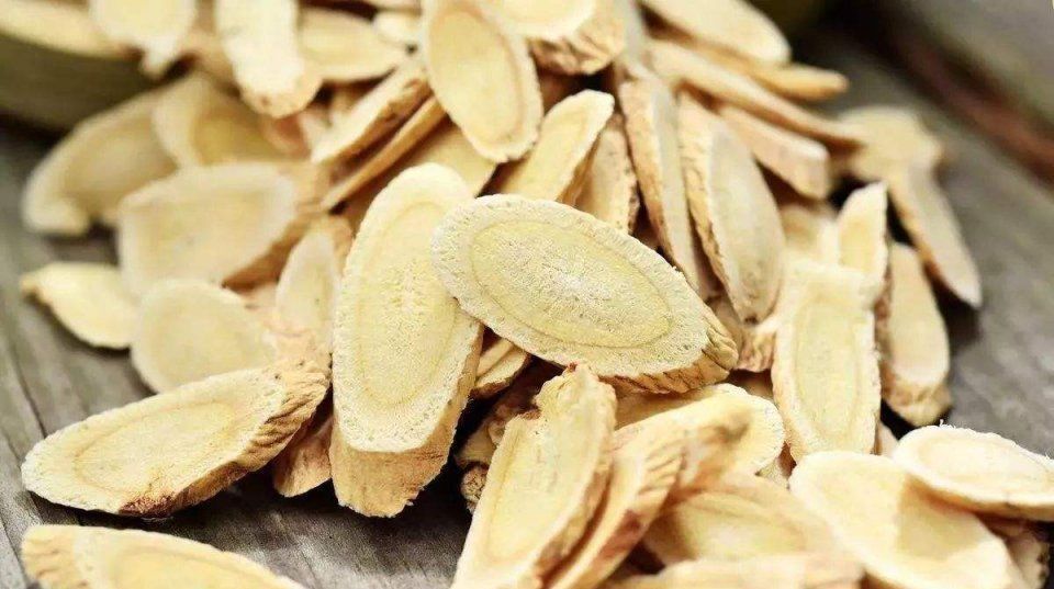 中药|用这三味“苦口良药”泡水喝,易伤脾胃,不妨加上黄芪一起用
