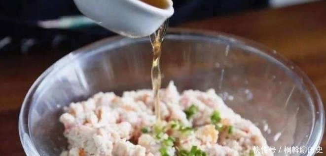 猪肉大葱馅,直接包就错了!多做这一步,鲜嫩多汁更入味,真香!