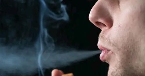 喜欢吸烟的人,若是身上有3处疼痛,可能肺部不太健康,劝你戒烟