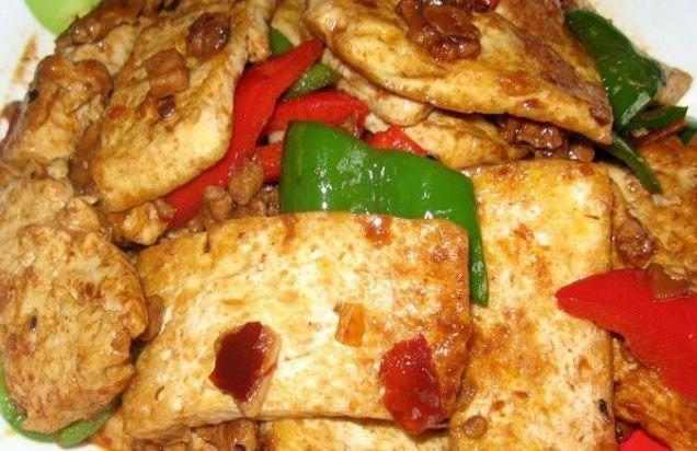 豆腐块|两块钱的豆腐这样做，连吃五碗饭！