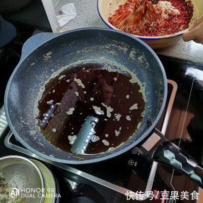 超香辣椒油这样做，秒变米饭杀手